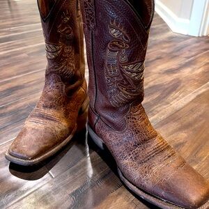 Ariat cowboy boots